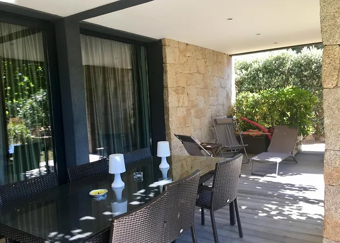 A Casa Nera Porto Pollo